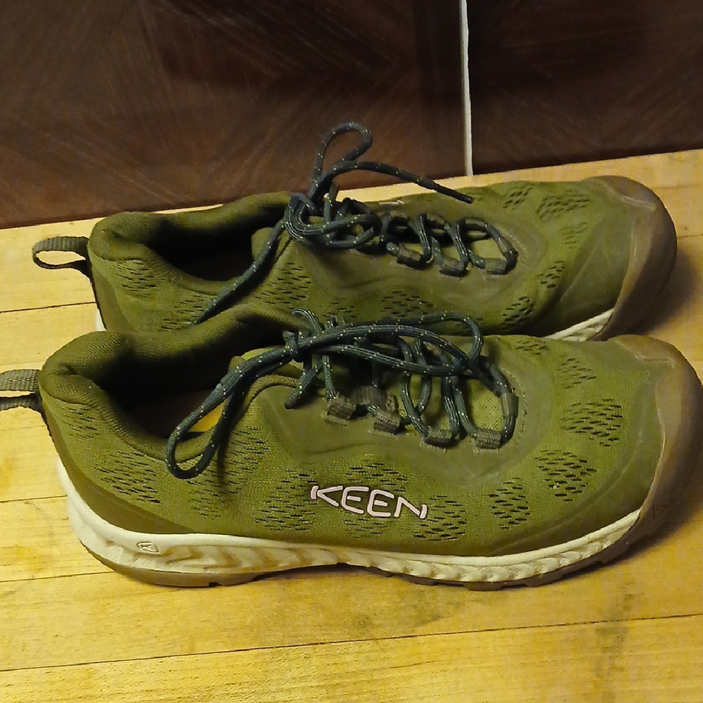 KEEN Women's Green Athletic Shoes